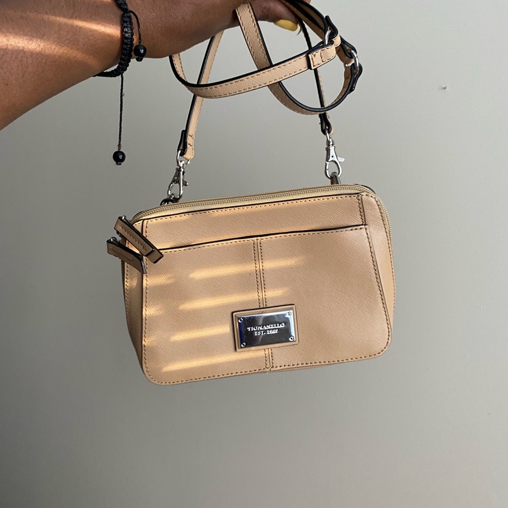 TIGNANELLO Beige Cream Nude Crossbody clutch